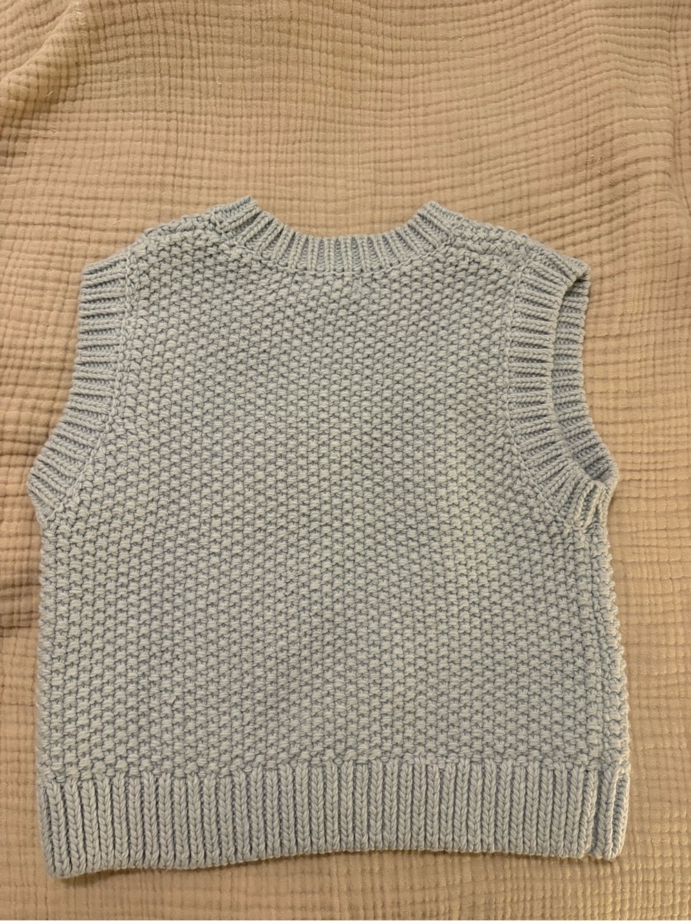 Sweater vest bundle - Picture 10 of 10